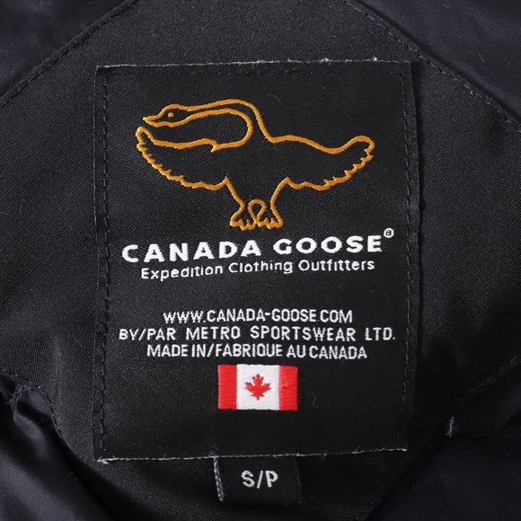CANADA GOOSE Vancouver Down Jacket Small Black Authentic Men Used - Picture 8 of 14